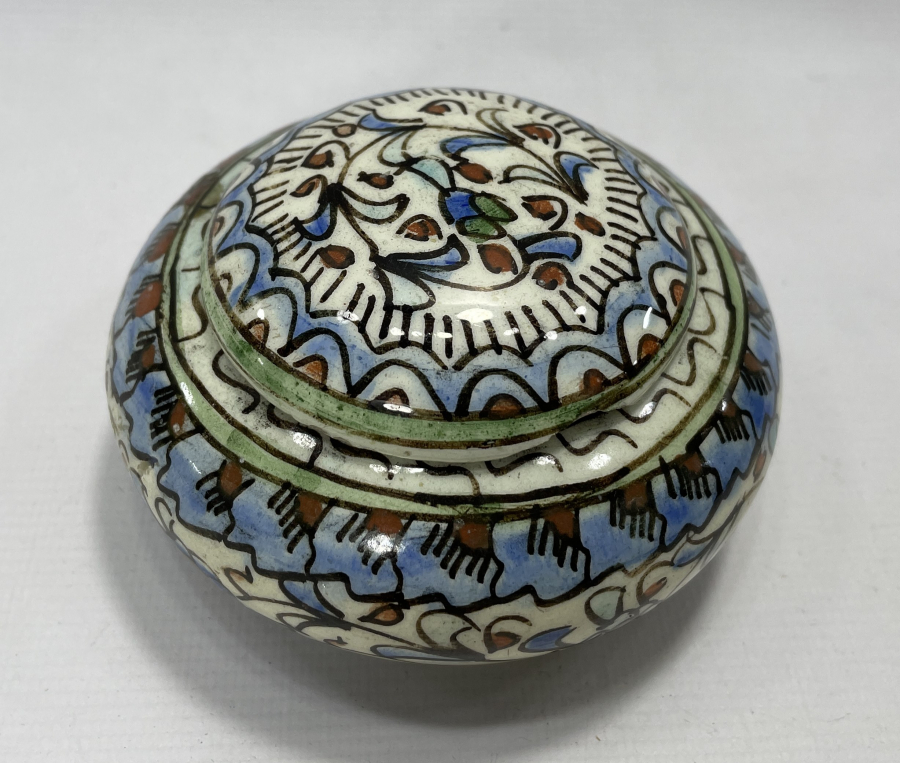 TAMAMI EL BOYAMA USTA İŞİ KAPAKLI ANTİKA ŞEKERLİK