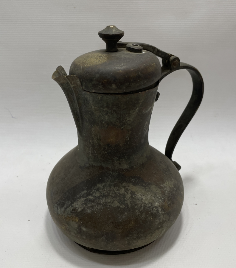 ÜZERİ RUSÇA YAZILI ÇARLIK DÖNEMİ NADİR FORMDA SÜTLÜK