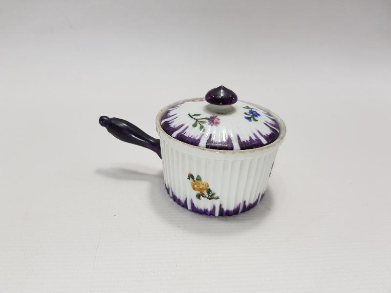 1932 TARİHLİ MİNİ PORSELEN TENCERE