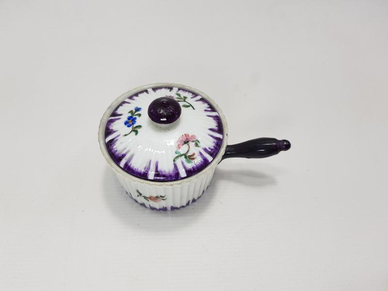 1932 TARİHLİ MİNİ PORSELEN TENCERE