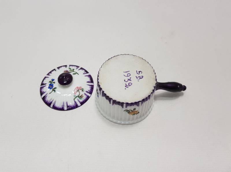 1932 TARİHLİ MİNİ PORSELEN TENCERE