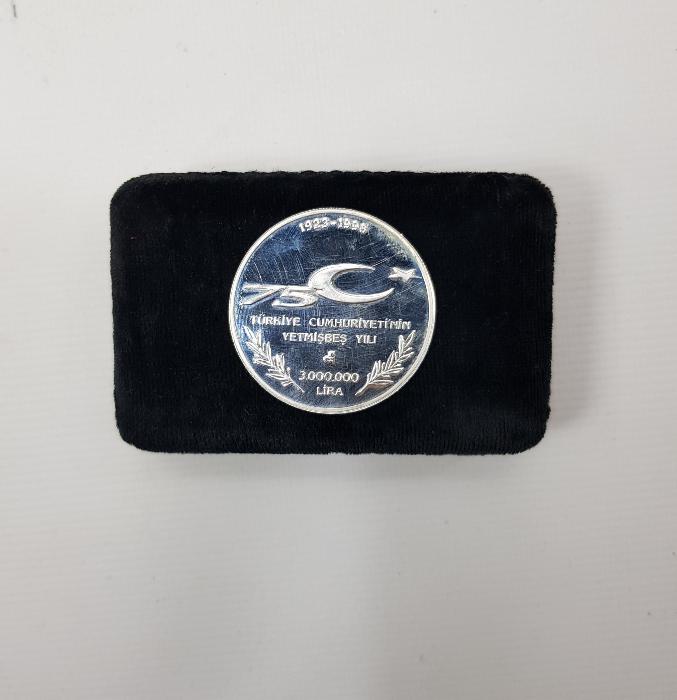 1998 CUMHURİYET VE KADIN TEMALI 3.000.000 TL GÜMÜŞ HATIRA PARA