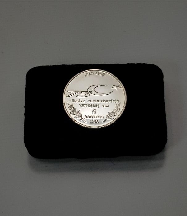 1998 CUMHURİYET VE KADIN TEMALI 3.000.000 TL GÜMÜŞ HATIRA PARA