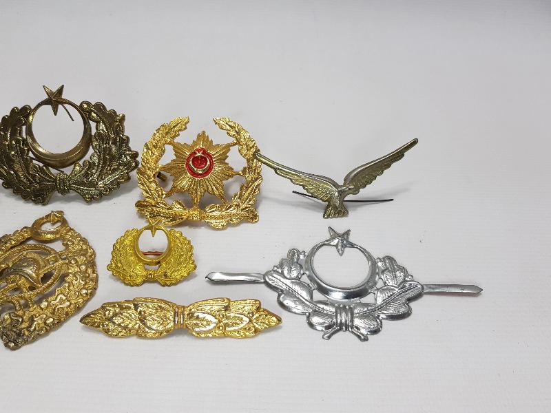 9 ADET BRÖVE, ARMA VE ROZET 