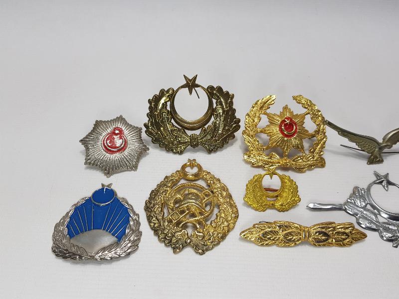 9 ADET BRÖVE, ARMA VE ROZET 