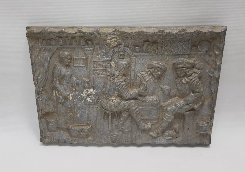 AVRUPA YAPIMI BARDA TAKILANLAR TEMALI METAL RÖLYEF 