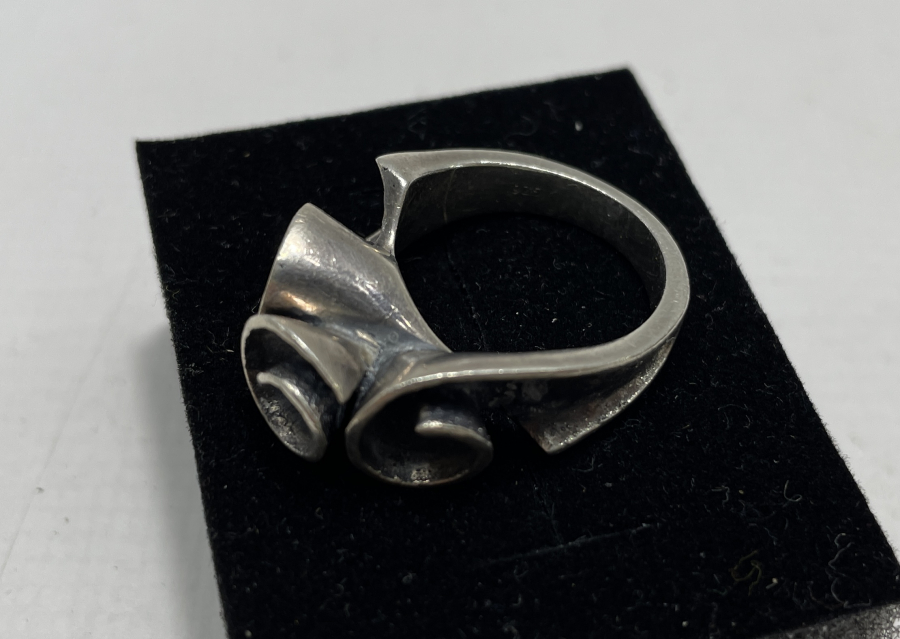 GÜMÜŞ BAYAN YÜZÜĞÜ