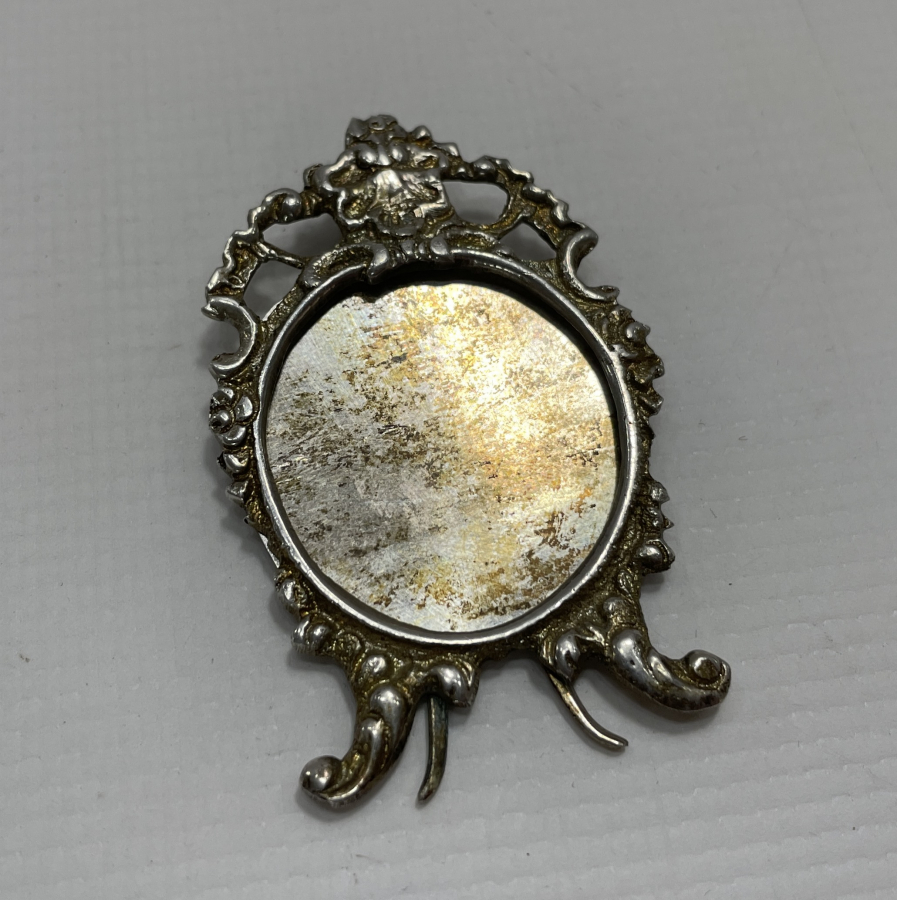 GÜMÜŞTEN MAMUL MASA ÜSTÜ RESİM ÇERÇEVESİ