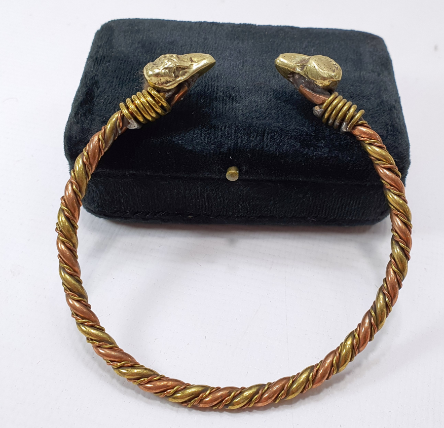 KOÇ BAŞI FİGÜRLÜ ANTİKA YEL BİLEZİĞİ