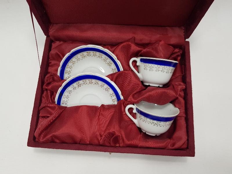 KUTUSUNDA BİR ÇİFT ROYAL KAHVE FİNCANI