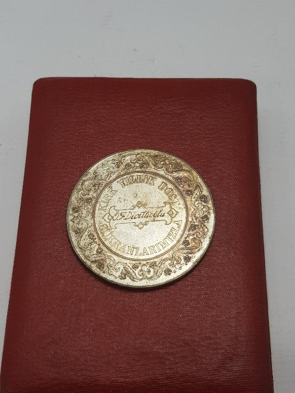 KUTUSUNDA ÇOK NADİR İŞ BANKASI GÜMÜŞ MADALYA - İLK KEZ GÖRÜLMEKTEDİR!