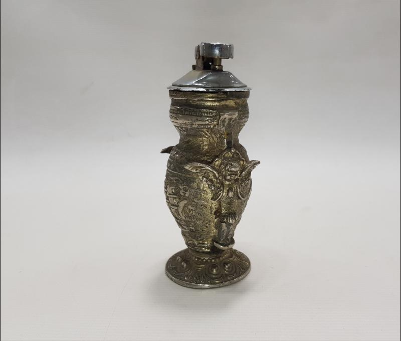 MELEKLER VE YELKENLİLERLE SÜSLÜ MASA ÜSTÜ ÇAKMAĞI 