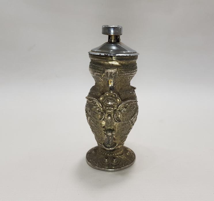 MELEKLER VE YELKENLİLERLE SÜSLÜ MASA ÜSTÜ ÇAKMAĞI 