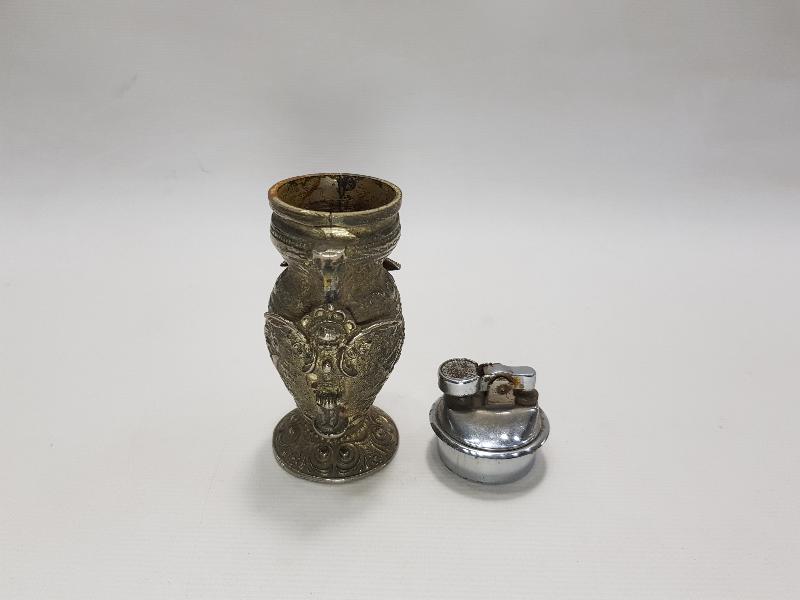 MELEKLER VE YELKENLİLERLE SÜSLÜ MASA ÜSTÜ ÇAKMAĞI 