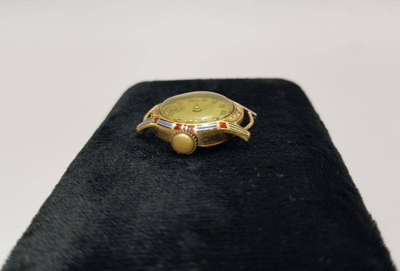 MİNELİ ALTIN KOL SAATİ 