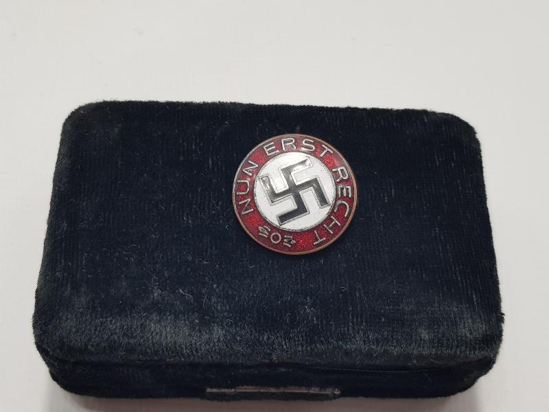 NUN ERST RECHT YAZILI MİNELİ NAZİ ROZETİ 