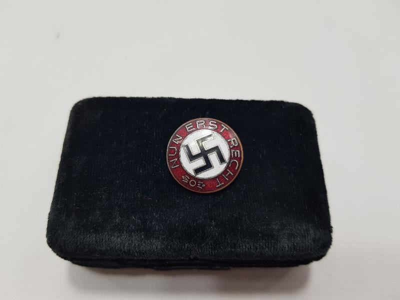 NUN ERST RECHT YAZILI MİNELİ NAZİ ROZETİ 