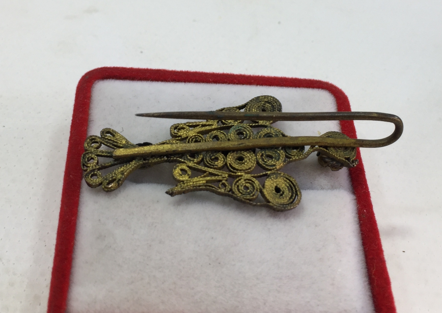 OSMANLI DÖNEMİ GÜMÜŞTEN MAMUL KARTAL FORMUNDA  ÇERKES İŞİ FES SÜSÜ