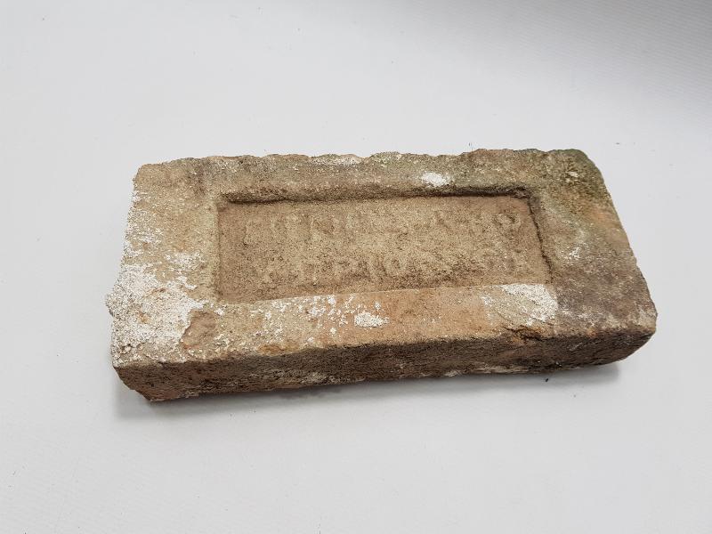 OSMANLI DÖNEMİ RUMCA YAZILI TUĞLA 