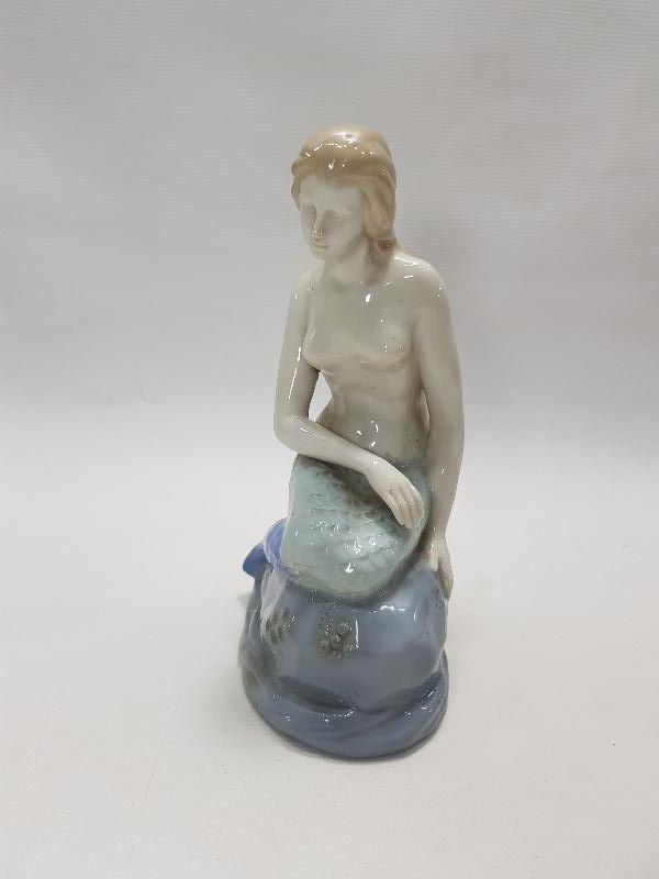 PORSELEN DENİZKIZI BİBLO 