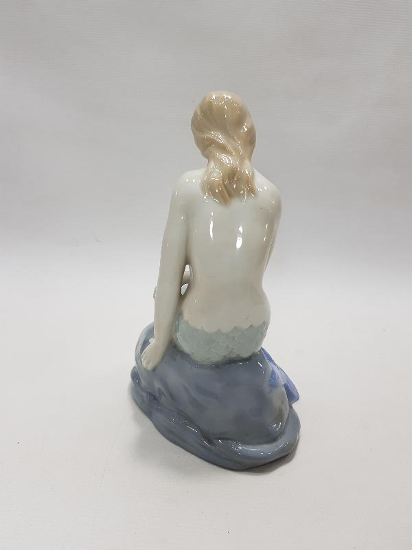 PORSELEN DENİZKIZI BİBLO 