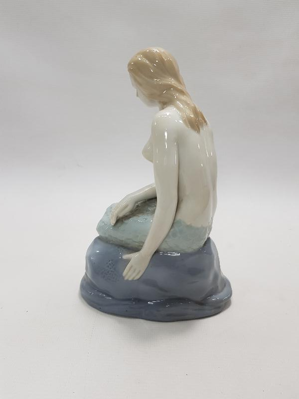 PORSELEN DENİZKIZI BİBLO 