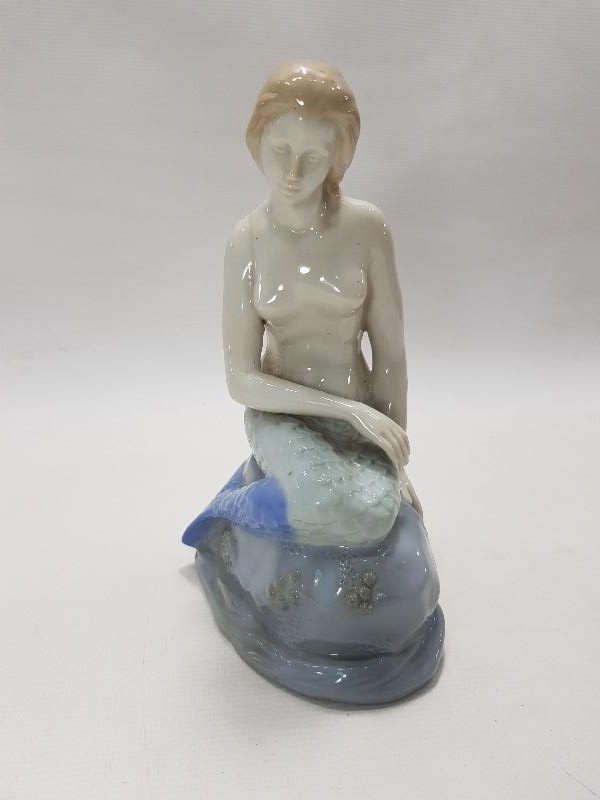 PORSELEN DENİZKIZI BİBLO 