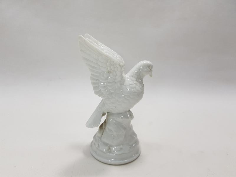 PORSELEN GÜVERCİN BİBLOSU 