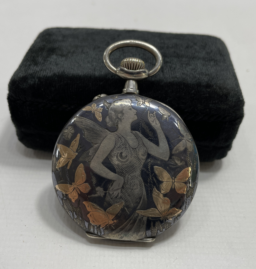 1900 BAŞLARI ÖZEL YAPIM SAVAT İŞÇİLİKLİ KURMALI CEP SAATİ