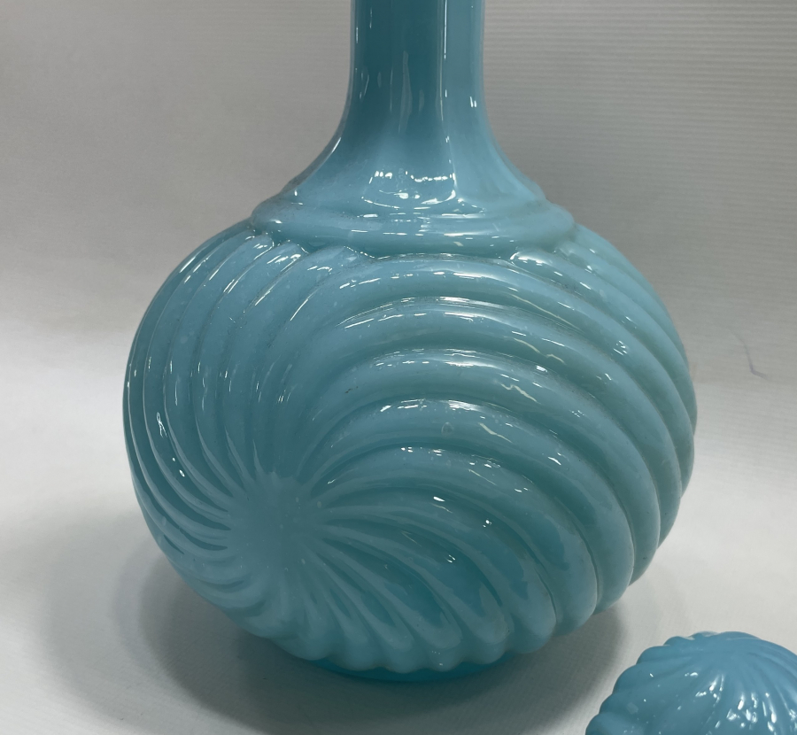 ANTİKA OPALİN BURGULU SÜRAHİ