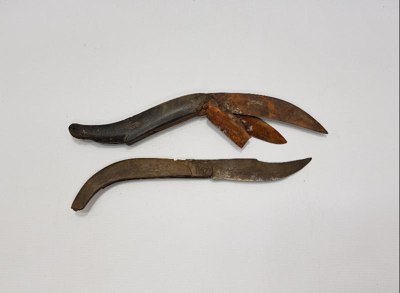 İKİ ADET ANTİKA BAĞ BIÇAĞI 