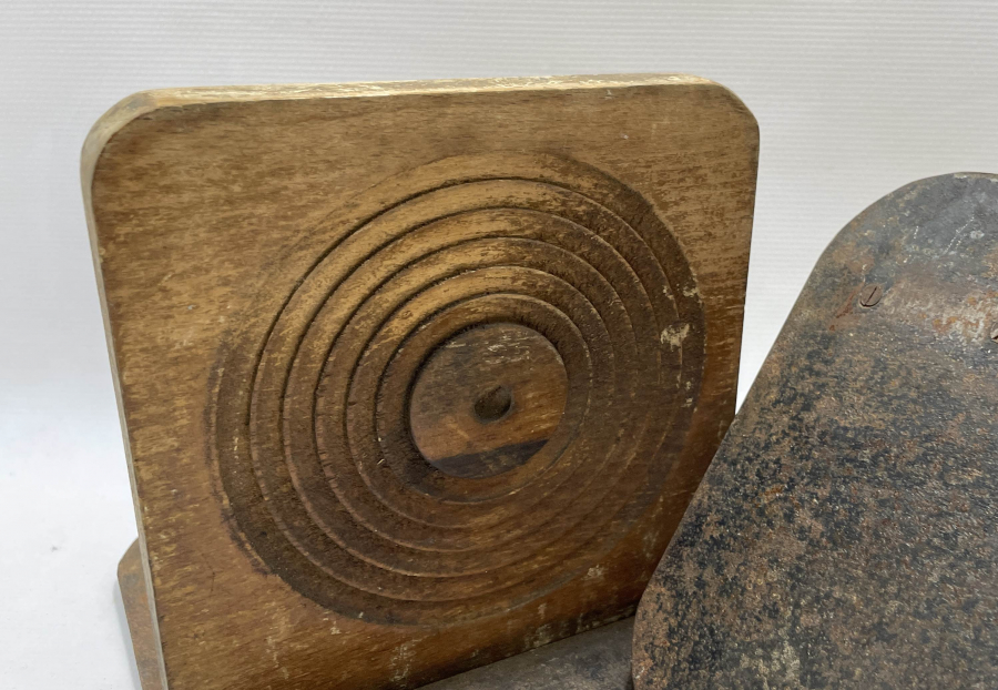 OSMANLI DÖNEMİ AHŞAPTAN MAMUL ÇİFT KİTAP DAYANAĞI