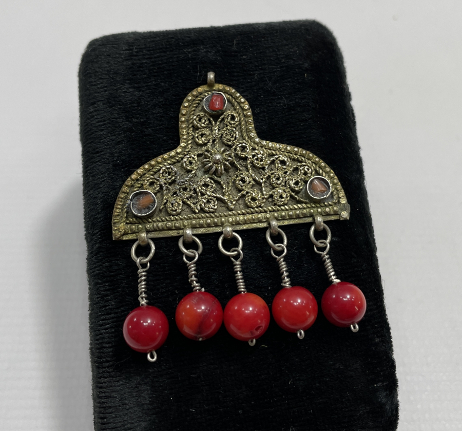 OSMANLI DÖNEMİ MERCAN TAŞLI VE GÜVERSELİ KOLYE UCU