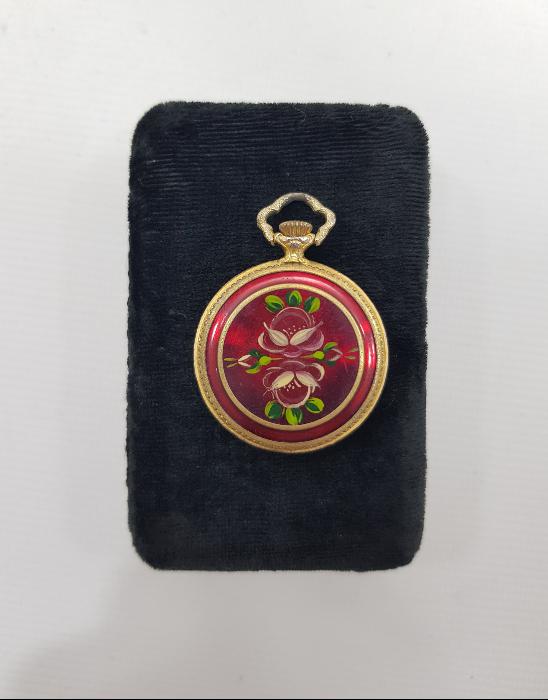 H.M.C. MARKA MİNELİ CEP SAATİ 