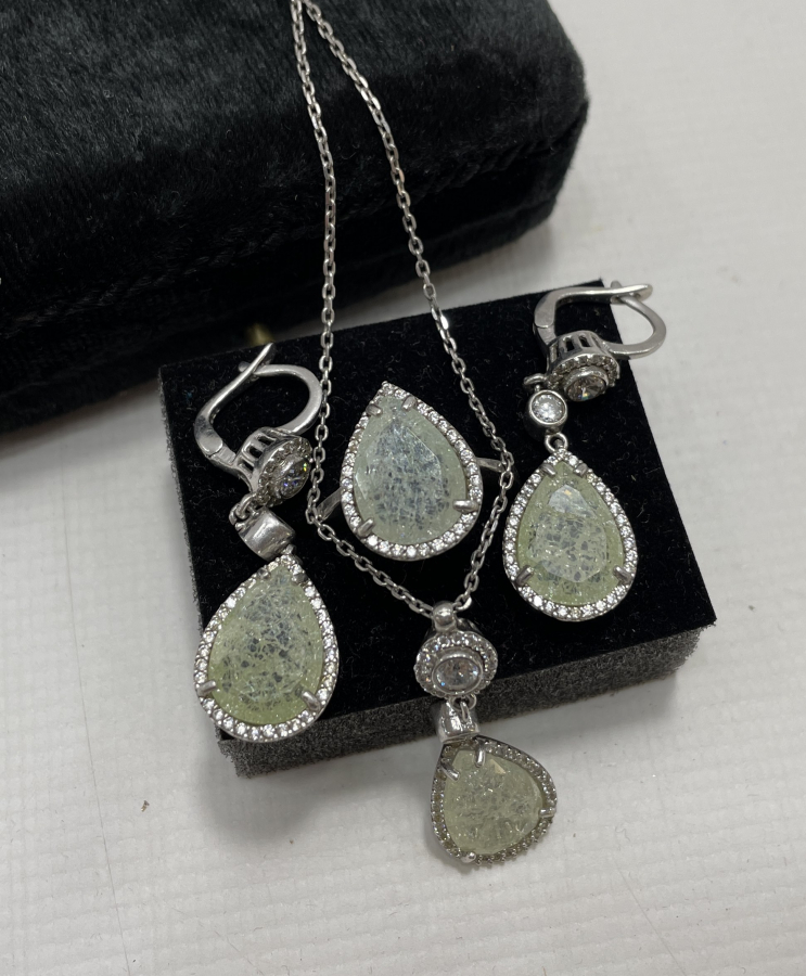 KRİSTALLİ VE DUMANLI KUVARS TAŞINDAN MAMUL ÖZEL YAPIM GÜMÜŞ SET