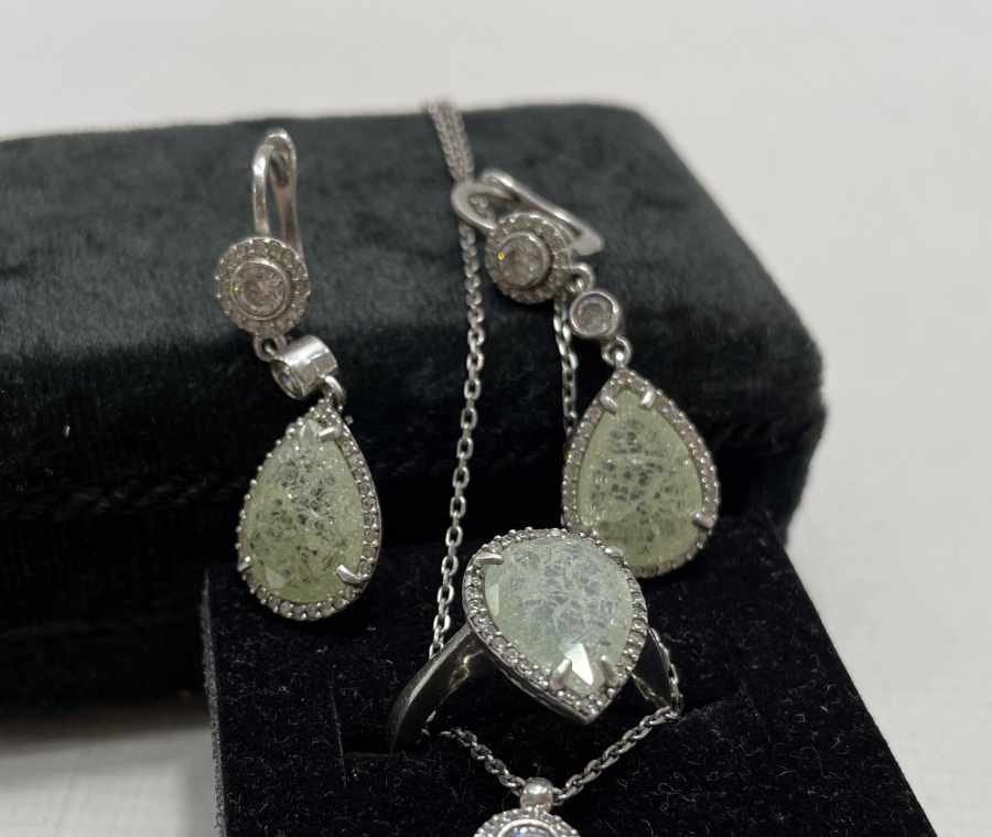 KRİSTALLİ VE DUMANLI KUVARS TAŞINDAN MAMUL ÖZEL YAPIM GÜMÜŞ SET