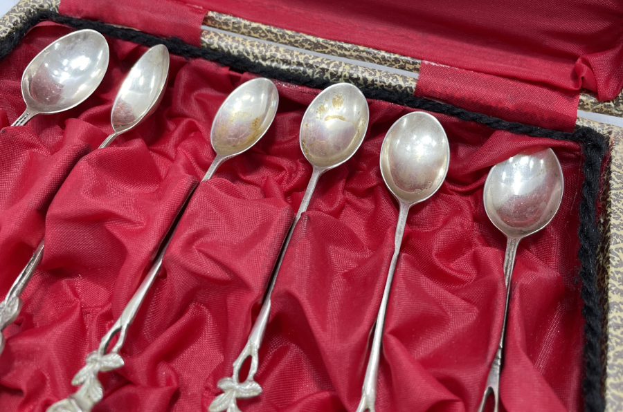 KUTUSUNDA ANTİKA GÜMÜŞ ÇAY KAŞIĞI TAKIMI