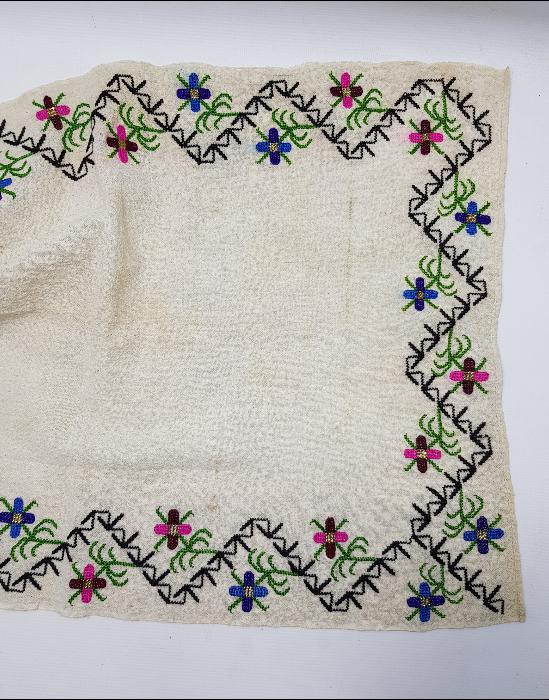 OSMANLI DÖNEMİ EL İŞLEME SEHPA ÖRTÜSÜ 