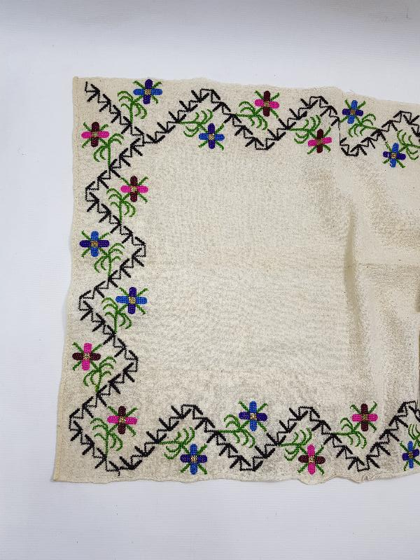 OSMANLI DÖNEMİ EL İŞLEME SEHPA ÖRTÜSÜ 