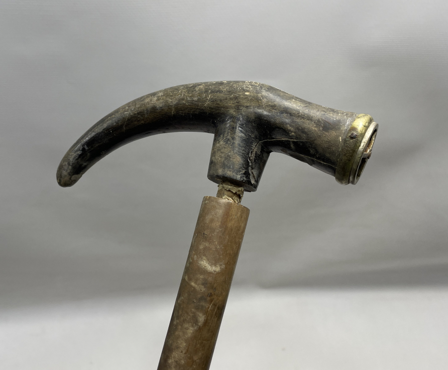 OSMANLI DÖNEMİ ÇOK NADİR TEBER FORMUNDA BOYNUZ DERVİŞ ASASI