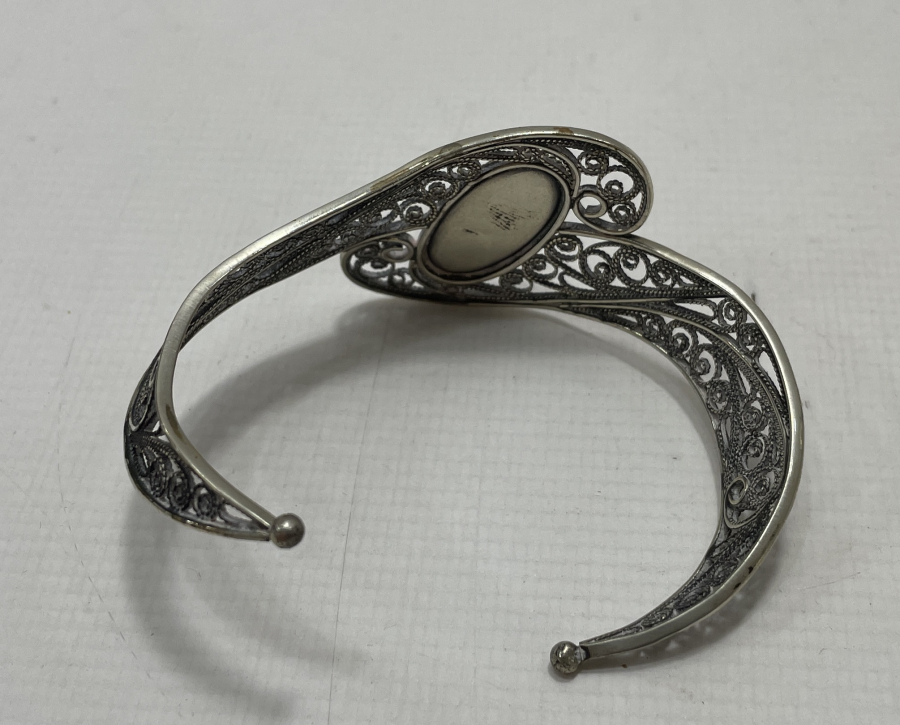 TELKARİ VE MİNE İŞÇİLİKLİ ANTİKA BİLEKLİK