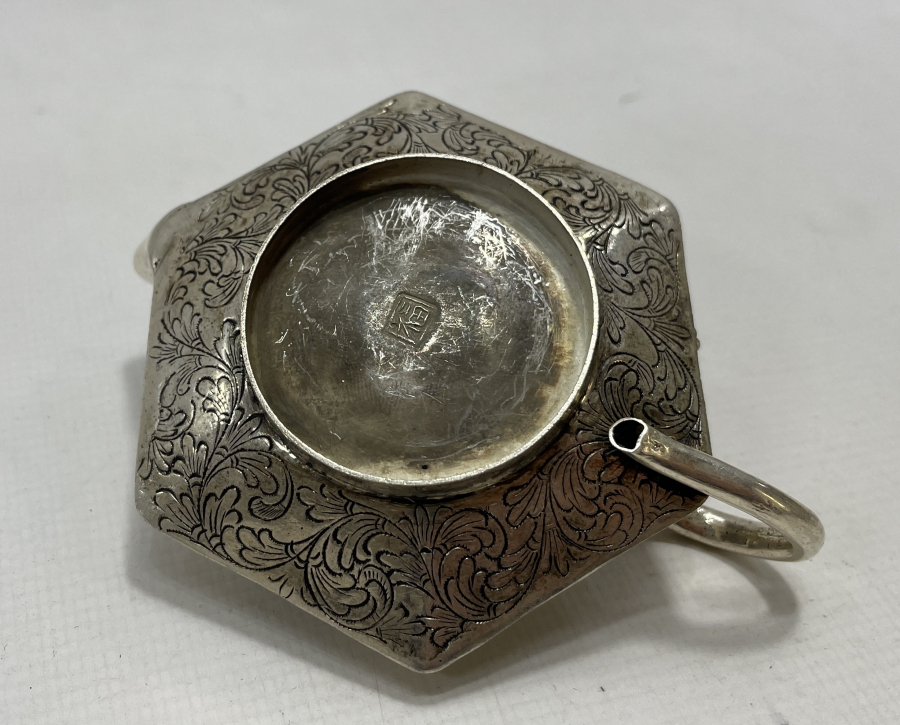 TAMAMI İŞLEMELİ MİNYATÜR GÜMÜŞ ÇAYDANLIK