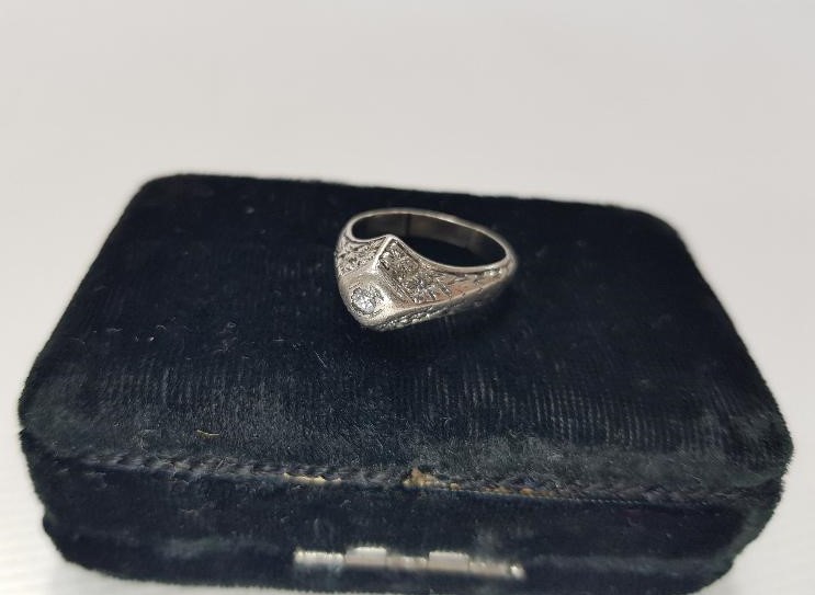 TEKTAŞ ELMAS YÜZÜK