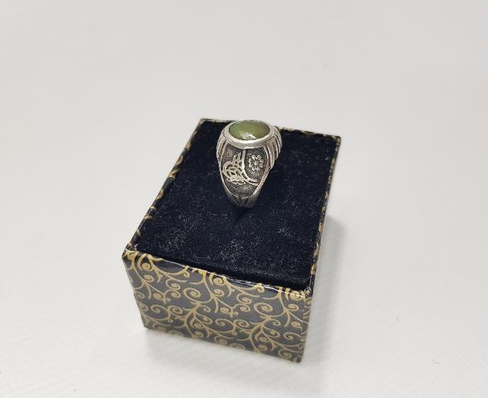 YEŞİM TAŞLI TUĞRALI GÜMÜŞ YÜZÜK 