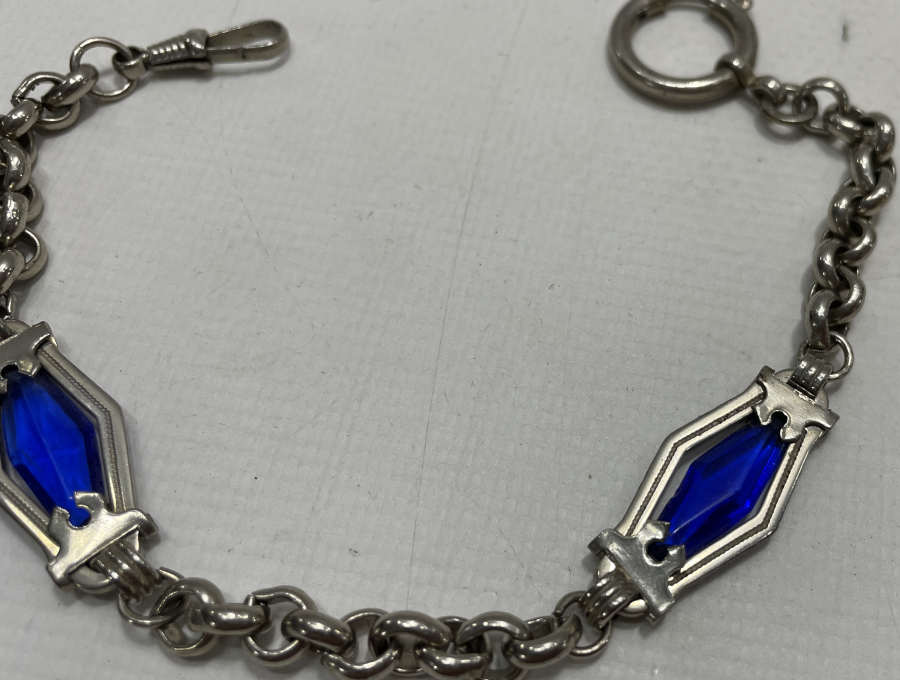 1900 BAŞLARI SAFİR TAŞLI GÜMÜŞ CEP SAATİ KÖSTEĞİ