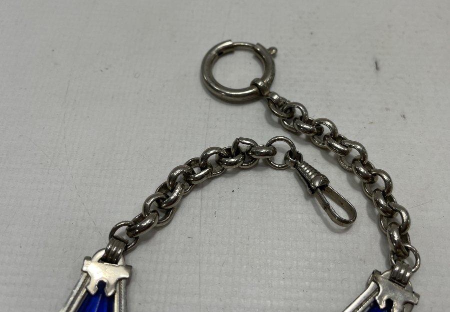 1900 BAŞLARI SAFİR TAŞLI GÜMÜŞ CEP SAATİ KÖSTEĞİ