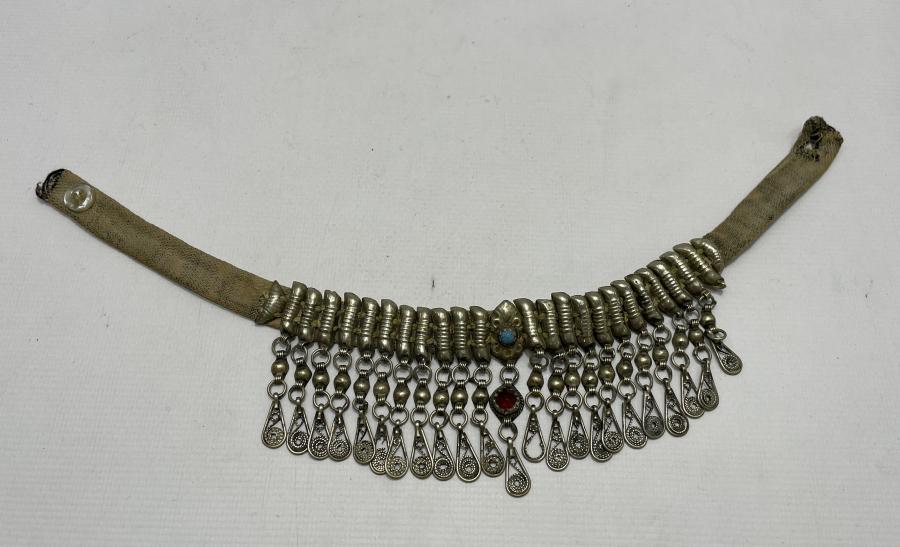 OSMANLI DÖNEMİ TELKARİ İŞÇİLİKLİ VE SEDEF DÜĞMELİ ÇOK NADİR GELİN DÖŞLÜĞÜ