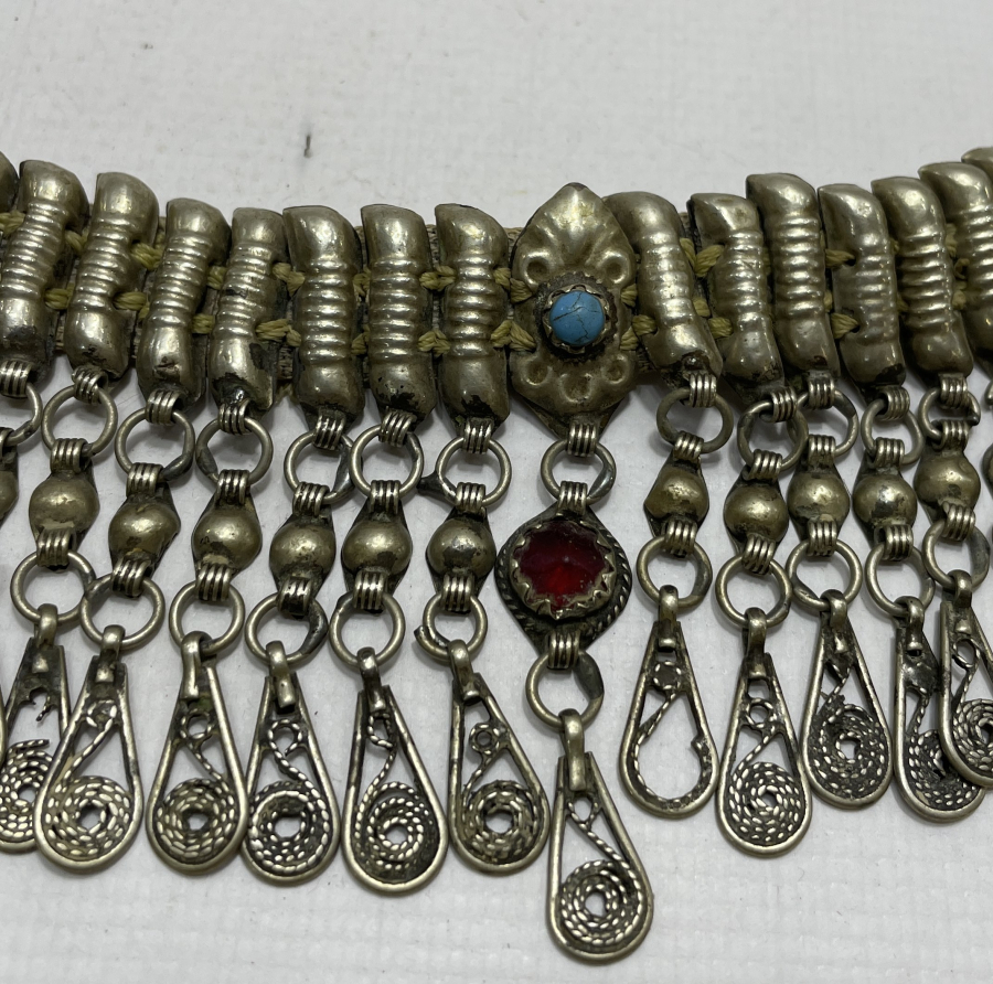 OSMANLI DÖNEMİ TELKARİ İŞÇİLİKLİ VE SEDEF DÜĞMELİ ÇOK NADİR GELİN DÖŞLÜĞÜ