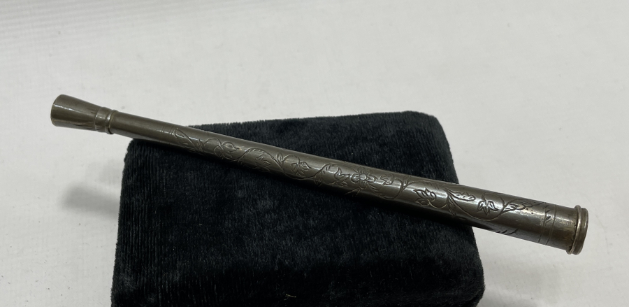 ÜZERİ KALEM İŞÇİLİKLİ GÜMÜŞ SİGARA AĞIZLIĞI