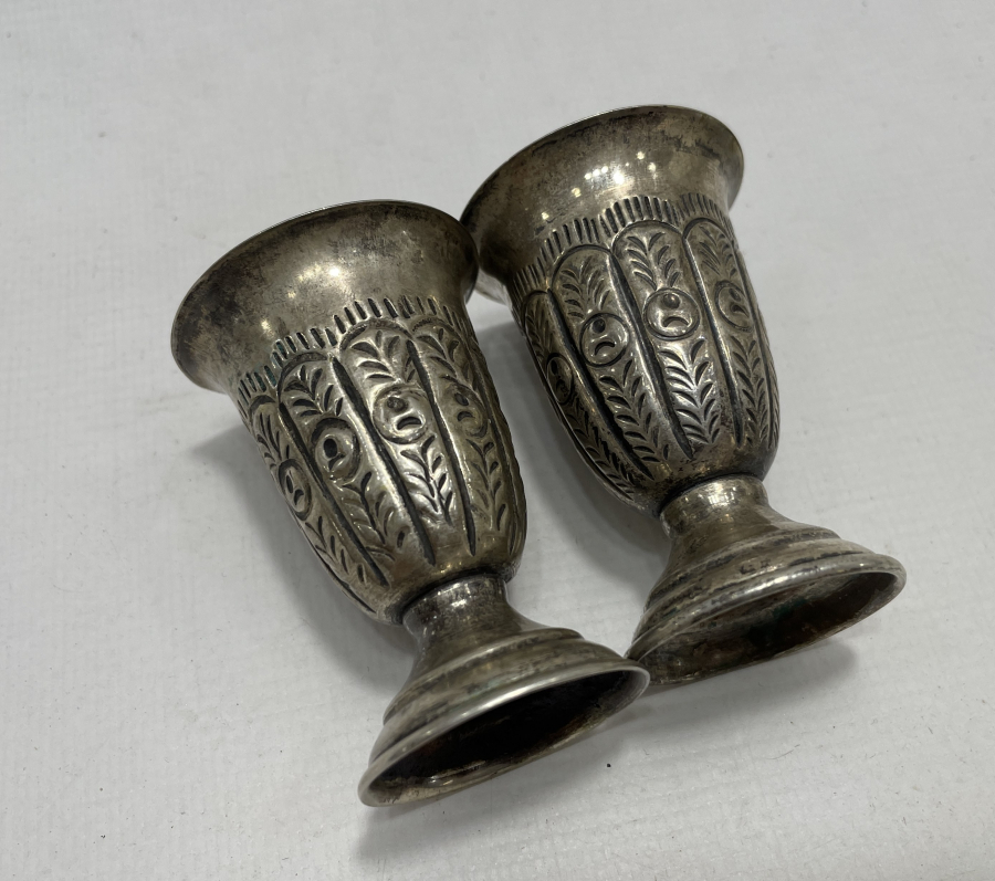 ÜZERİNDE HAYAT AĞAÇLARI BULUNAN GÜMÜŞ ÇİFT ZEMZEMLİK